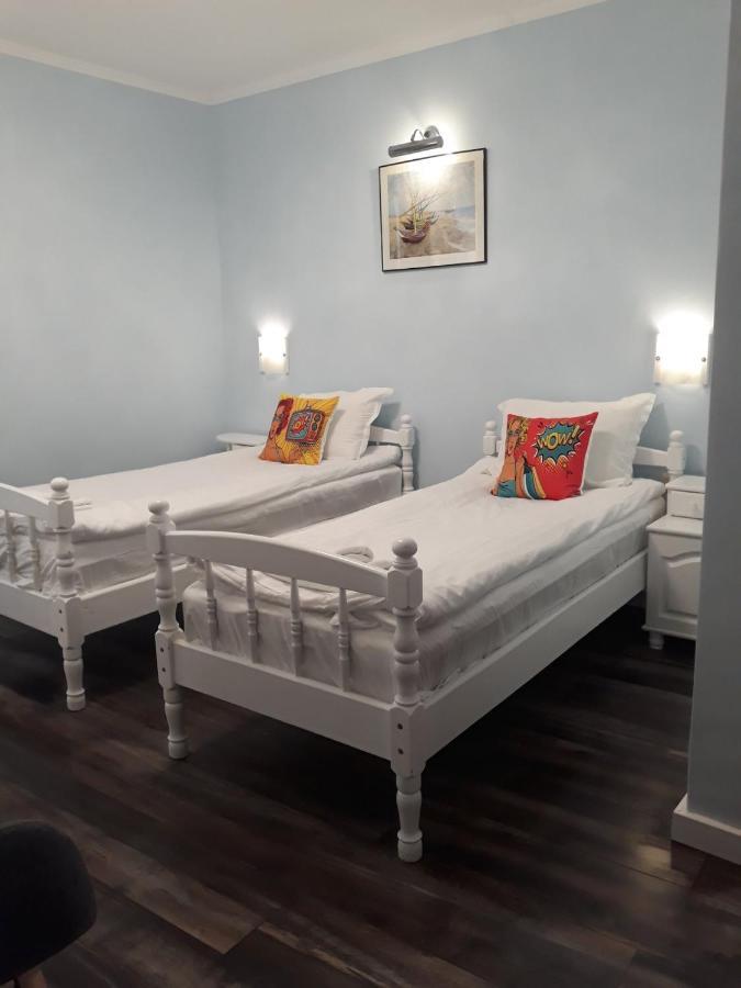 וארנה Three Dolphins Hotel With Rooftop Terracе מראה חיצוני תמונה