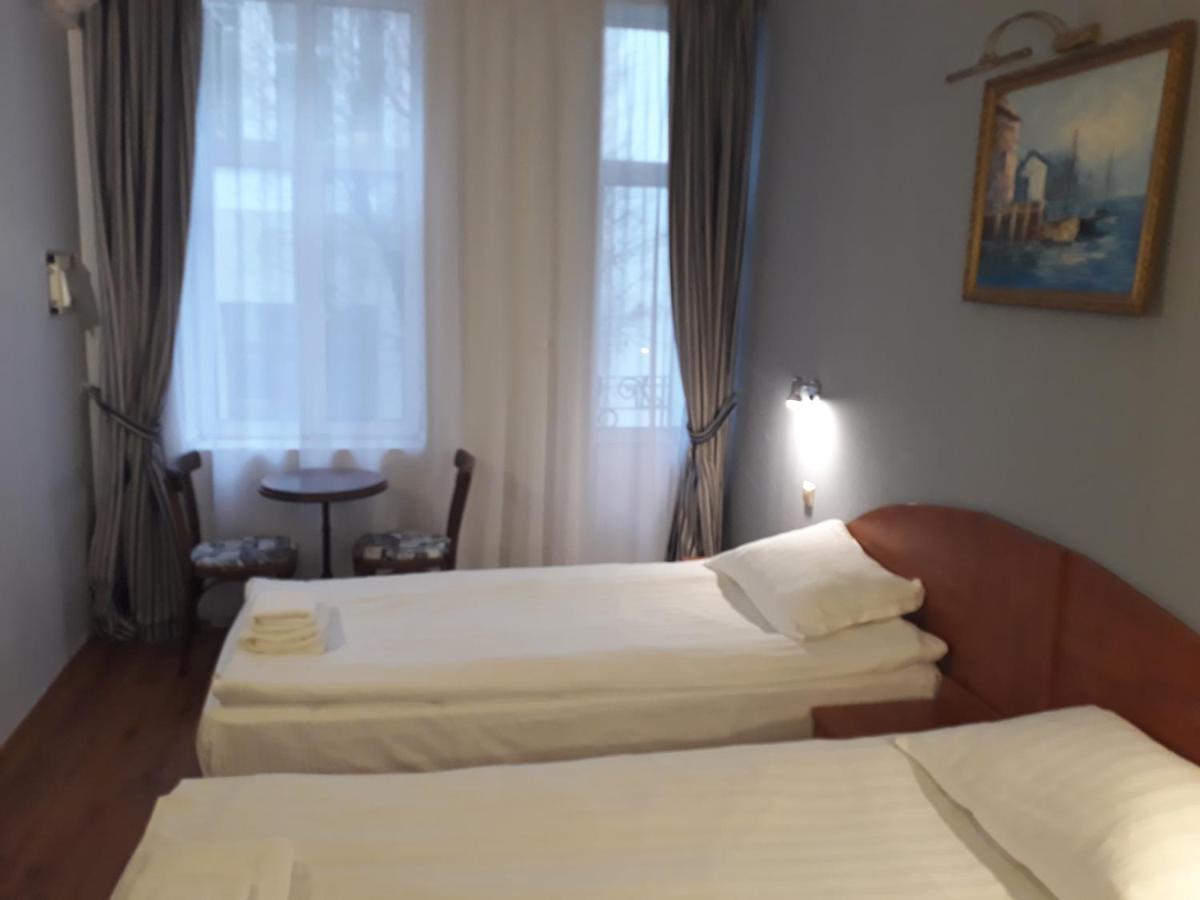 וארנה Three Dolphins Hotel With Rooftop Terracе חדר תמונה