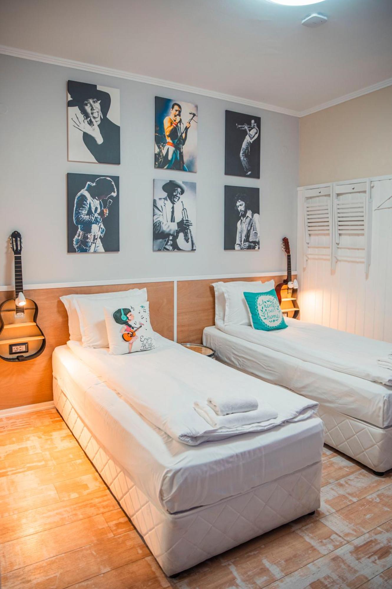וארנה Three Dolphins Hotel With Rooftop Terracе מראה חיצוני תמונה